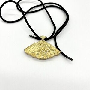 Vintage Celina Sebiri Gold Locket Fan Pendant‎ Necklace Adjustable Black Cord